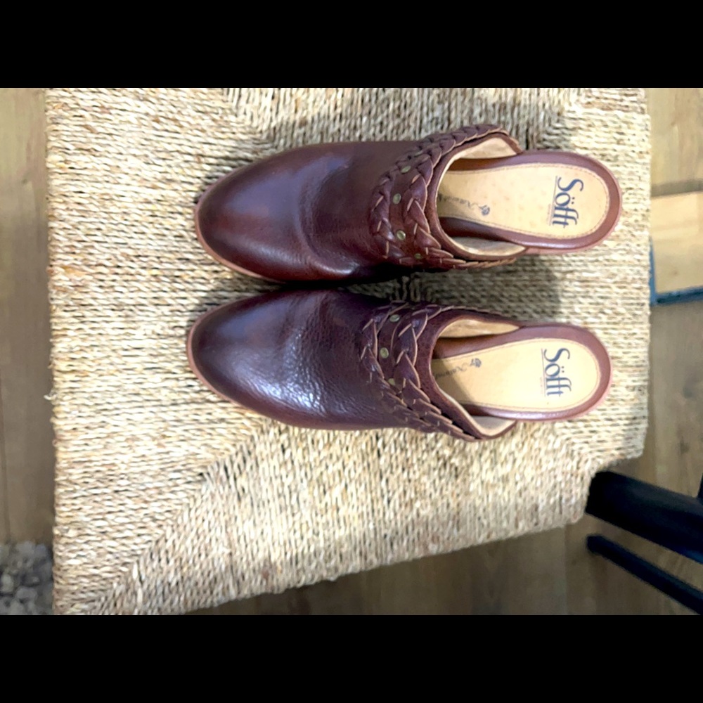 Soffit mules